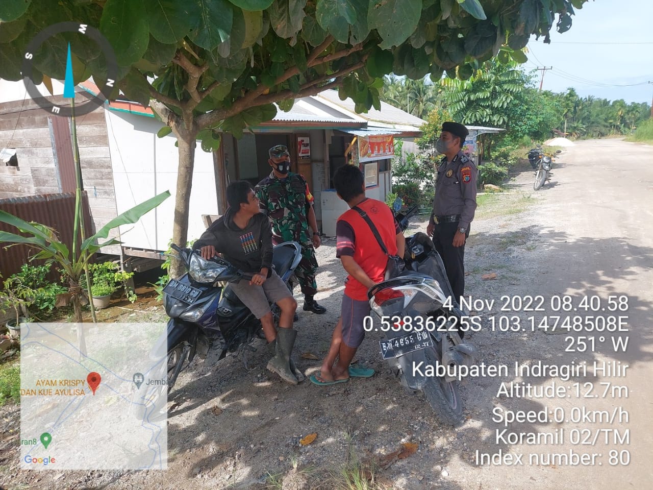 Babinsa Koramil 02/TM dan Babinkamtibmas Laksanakan Komsos dengan Warga Binaan di Pusaran Enok 