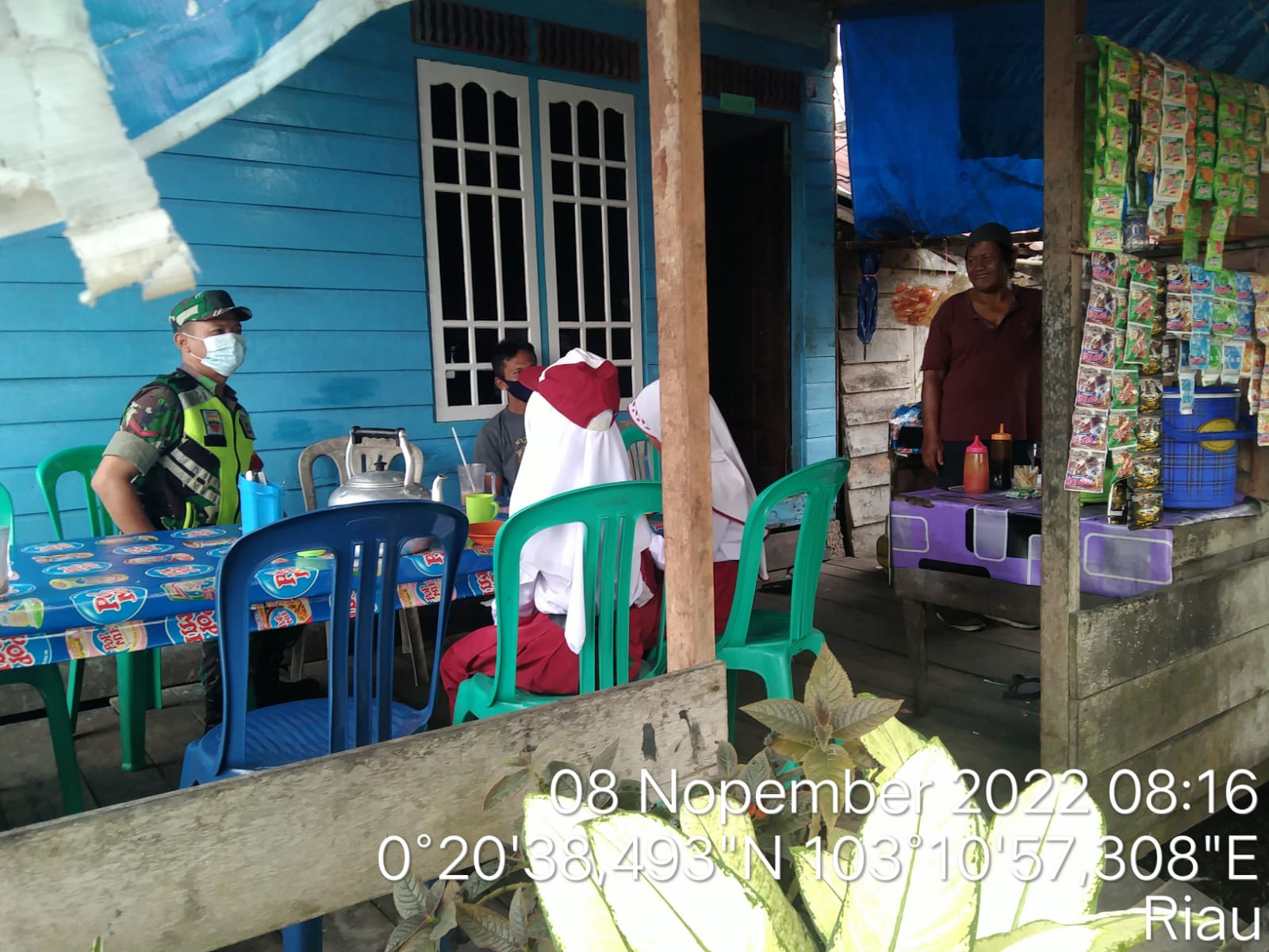 Kopda Abdul Haris Laksanakan Gakplin Prokes di Desa Binaan Beringin Mulya 